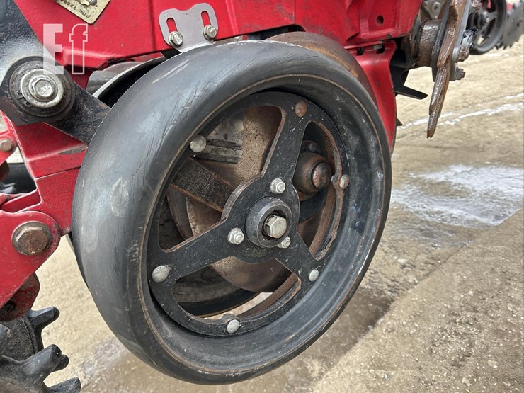 2014-white-9824-image-38