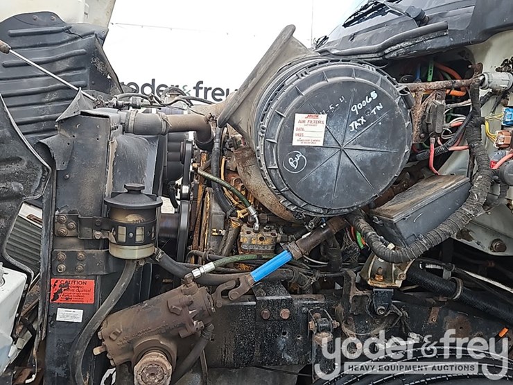 2005-international-8600-image-21