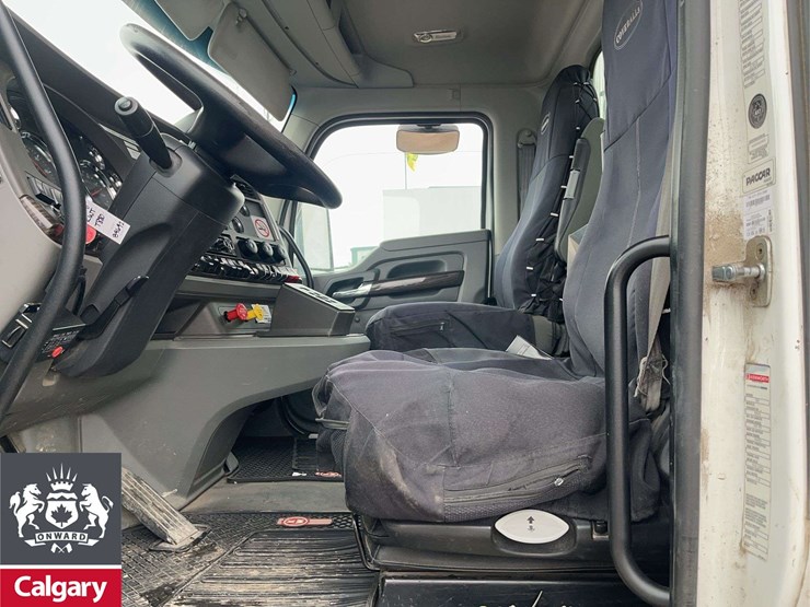 2018-kenworth-t880-image-13