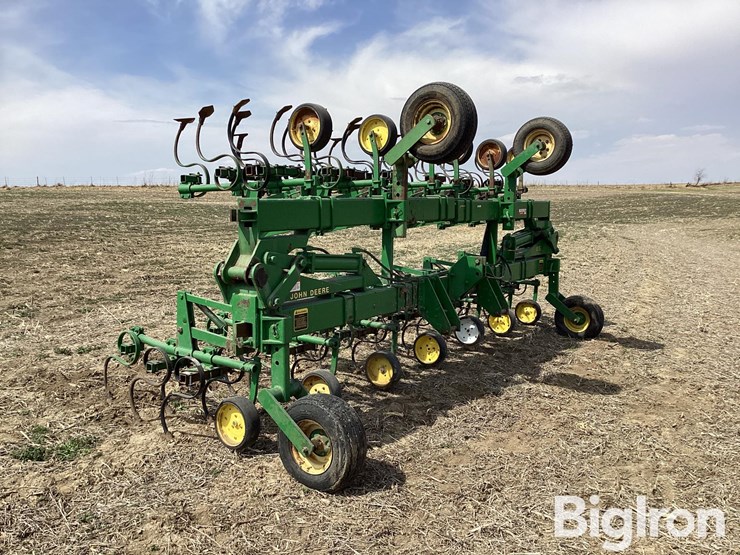 john-deere-85-image-3