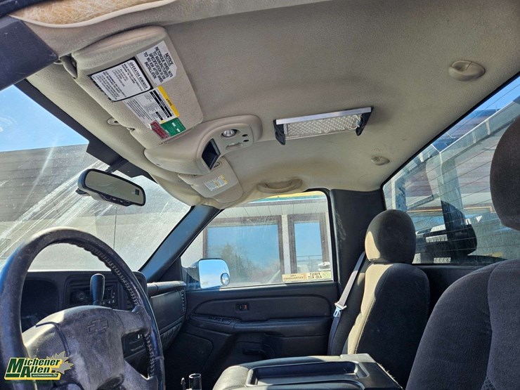 2005-chevrolet-silverado-2500hd-image-24