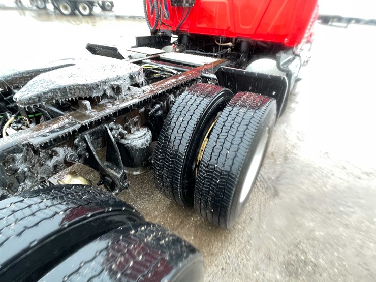 #234-•-2016-international-semi-tractor-(has-wi-title)-(denmark,-wi)-image-21