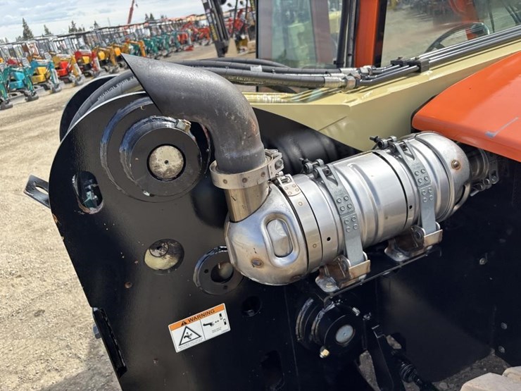 2017-jlg-g5-18a-image-39