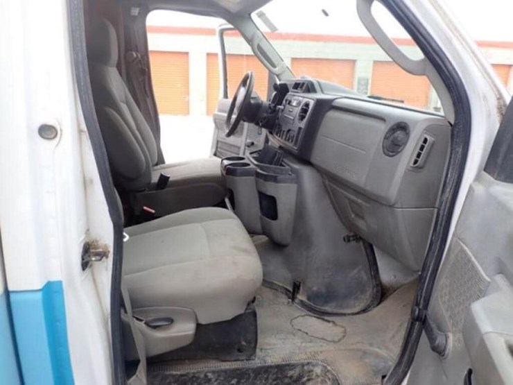 2009-ford-e450-image-24