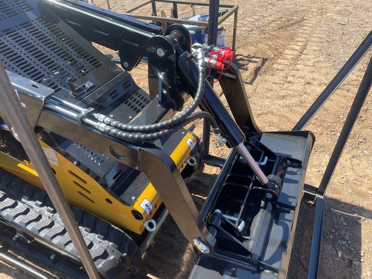 #374-•-unused-2026-cfg-skid-steer-loader-(princeton,-mn)-image-6