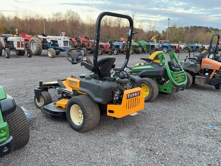 #4043-•-2009-cub-cadet-tank-zero-turn-mower-image-10