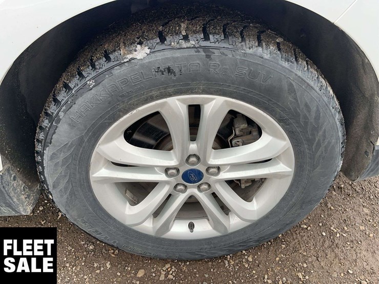 2019-ford-edge-sel-image-12