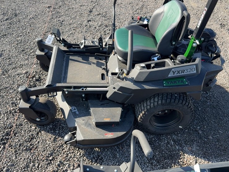 #4055-•-yakta-yxr-320-zero-turn-mower-image-13