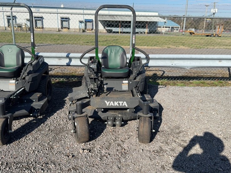 #4048-•-yakta-yxr-120-zero-turn-mower-image-2