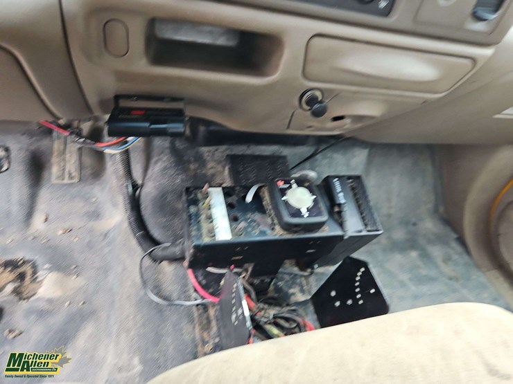 2002-ford-f350-image-24