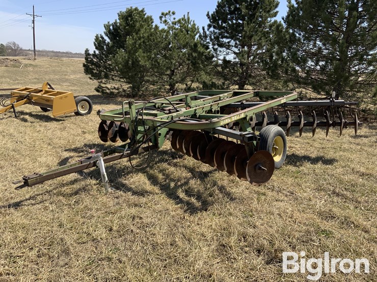 john-deere-215-image-1