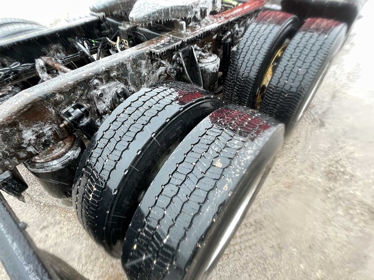 #234-•-2016-international-semi-tractor-(has-wi-title)-(denmark,-wi)-image-20