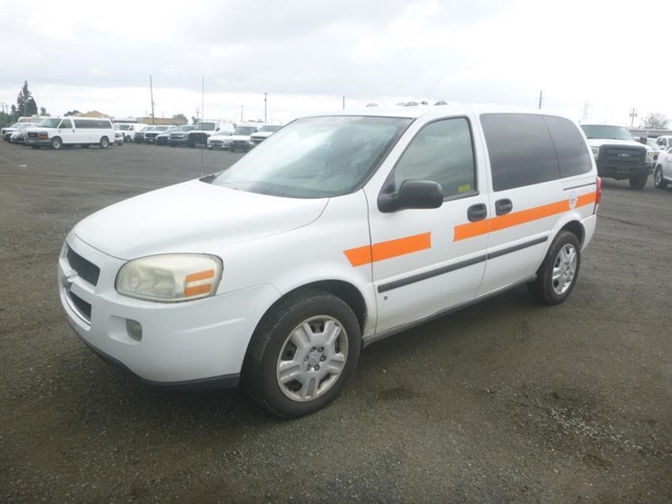 2008-chevrolet-uplander-image-2