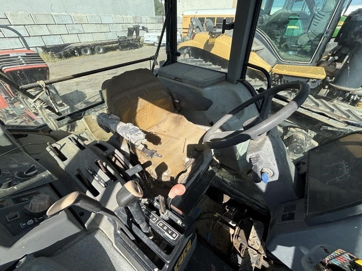 1995-new-holland-8240-image-6