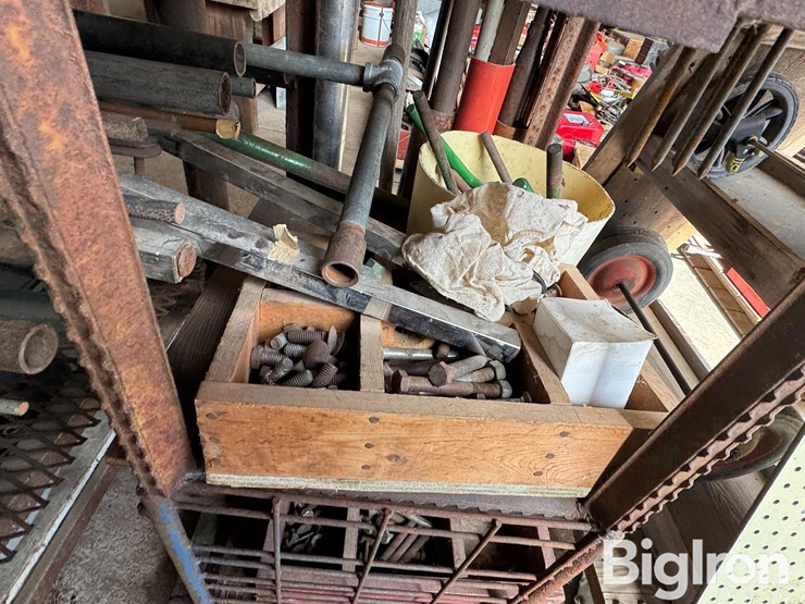 work-benches/tools/supplies-image-12