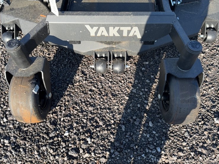 #4038-•-yakta-yxr-120-zero-turn-mower-image-4