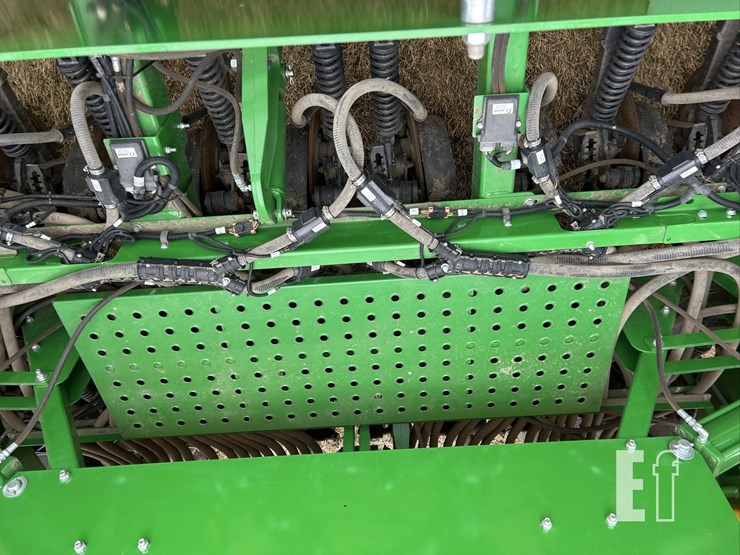 2014-john-deere-1990ccs-image-51