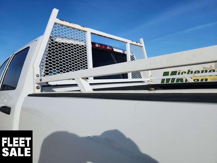 2018-dodge-3500-image-41