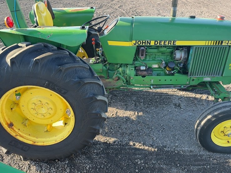 john-deere-2550-image-6
