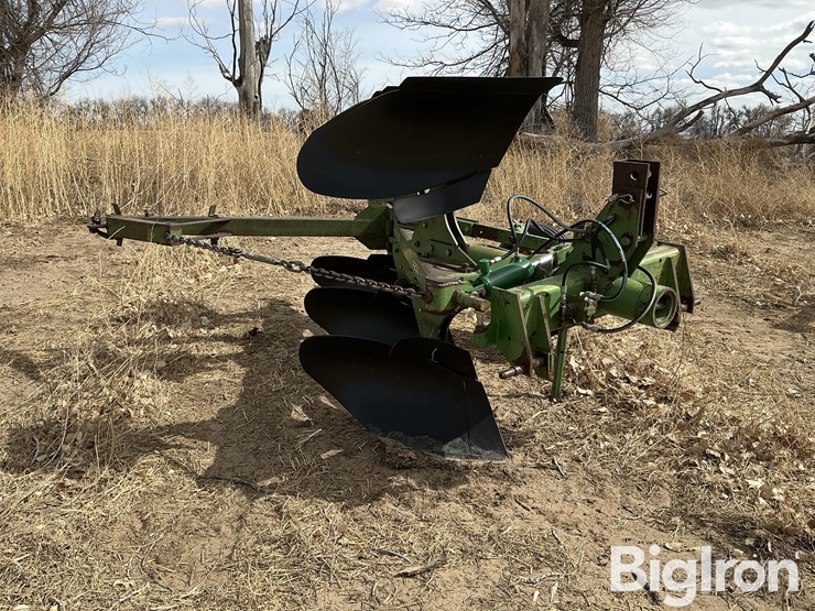 john-deere-4200-image-3