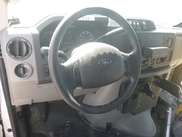 2014-ford-e450-image-10