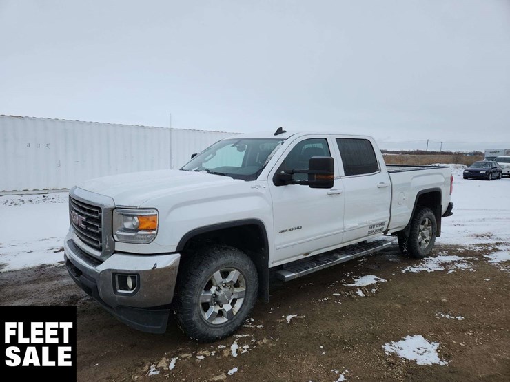 2016-gmc-sierra-3500hd-image-1