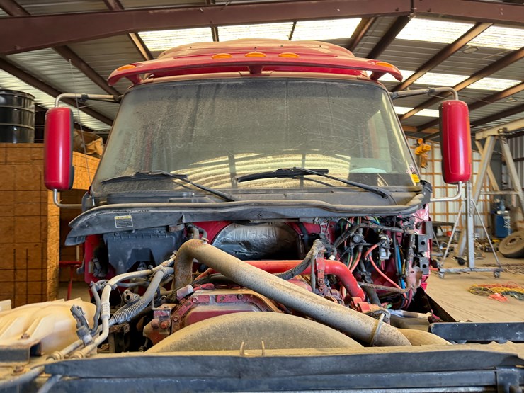 2014-international-prostar-image-41