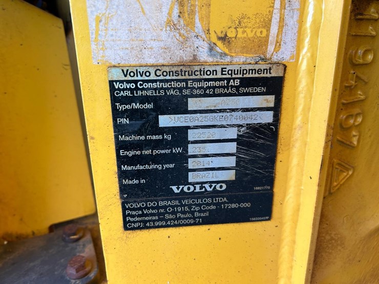 2014-volvo-a25g-image-33