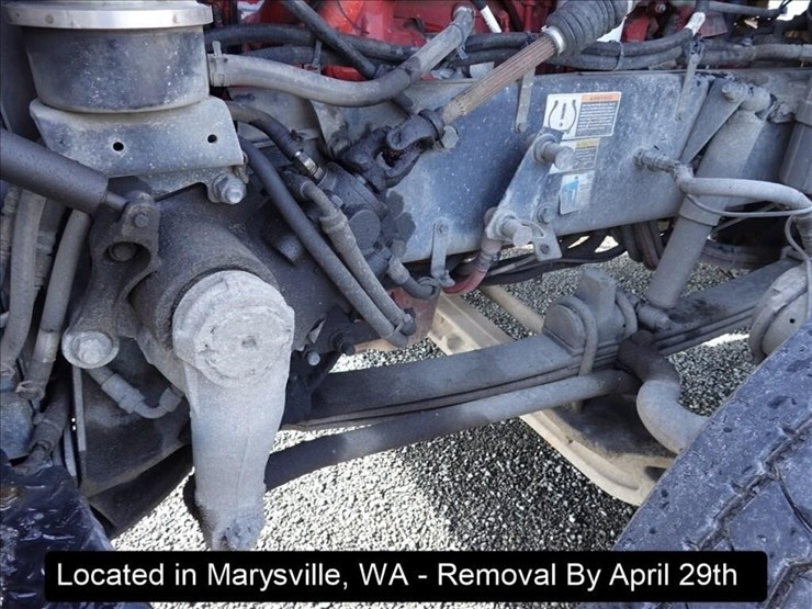 2015-peterbilt-567-image-10