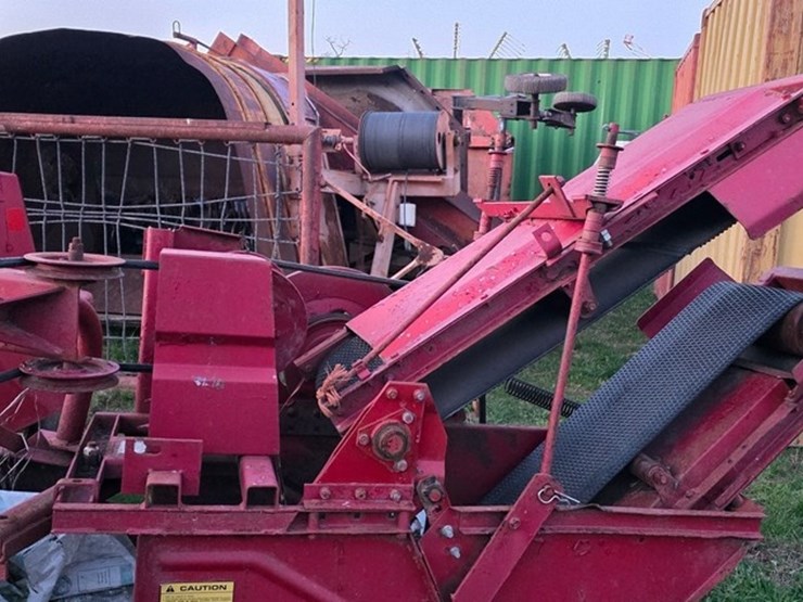 new-holland-315-image-21