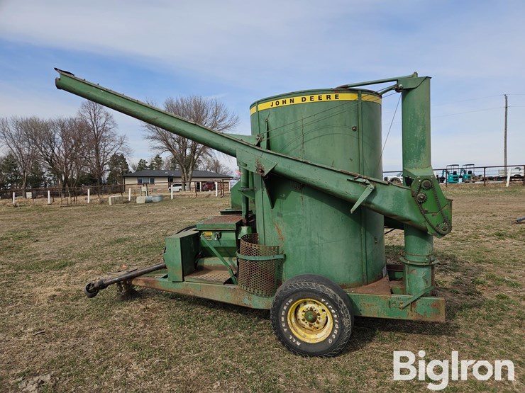 john-deere-700-image-8