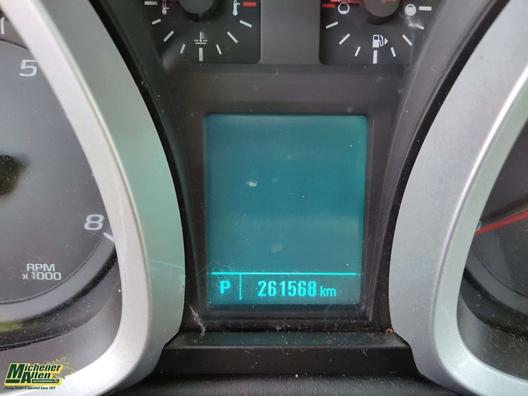 2013-chevrolet-equinox-image-21