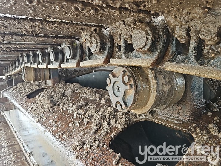 2016-deere-210g-image-10