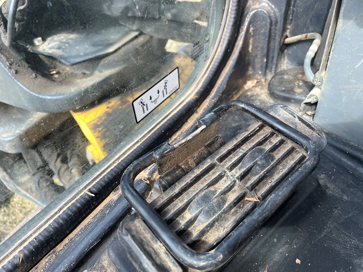 2020-deere-60g-image-56