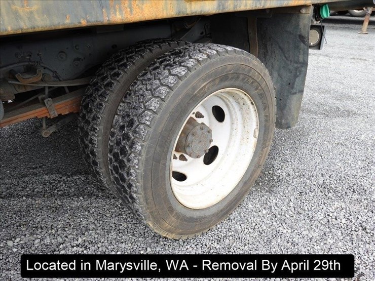 2011-ford-f550-image-32