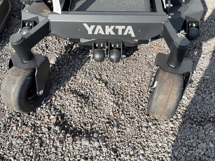 #4077-•-yakta-yxr-120-zero-turn-mower-image-4