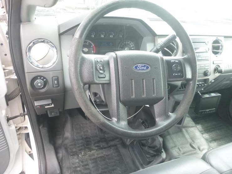 2016-ford-f650-xlt-image-17