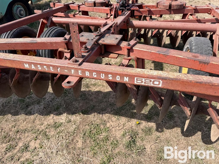 massey-ferguson-520-image-18
