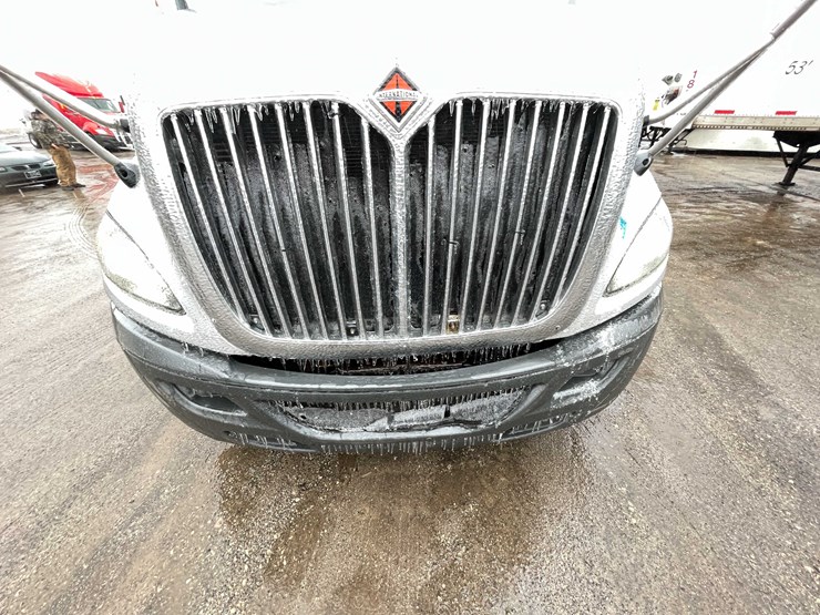 #230-•-2016-international-semi-tractor-(has-wi-title)-(denmark,-wi)-image-46