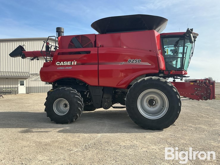 2019-case-ih-8250-image-4