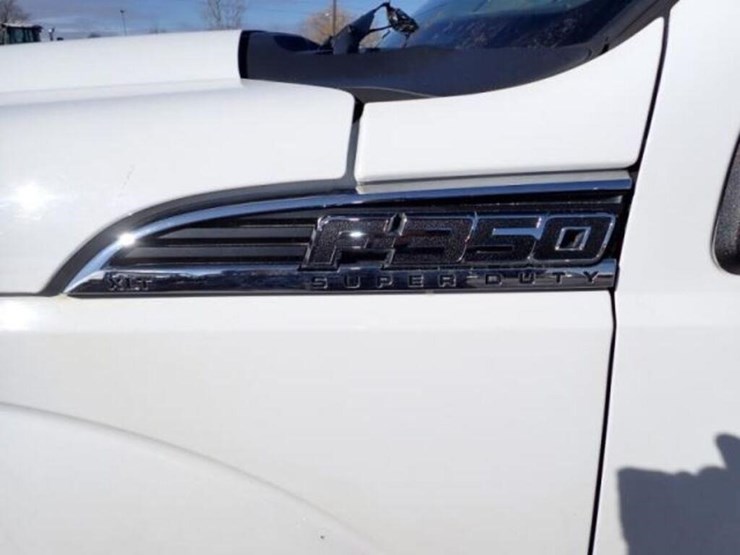 2016-ford-f350-xlt-image-18