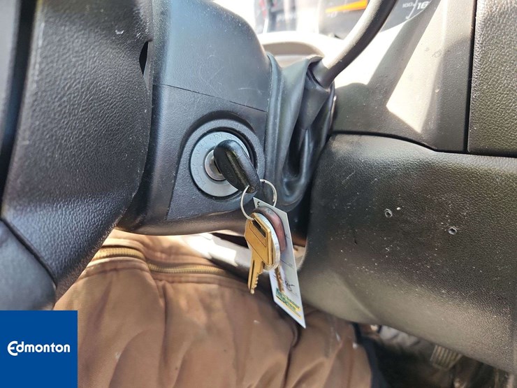 2012-chevrolet-colorado-image-25