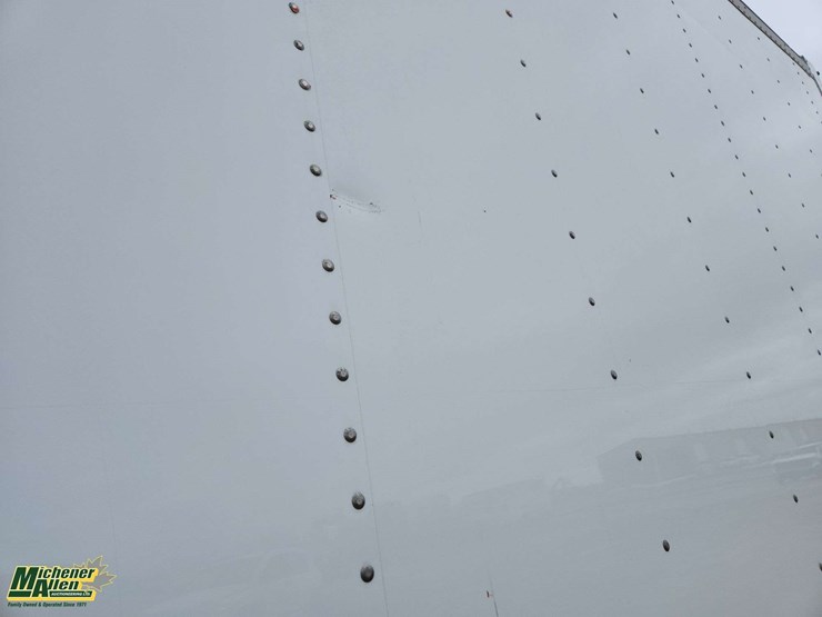 2016-isuzu-npr-image-30