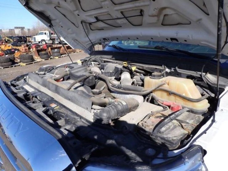 2016-ford-f350-xlt-image-21