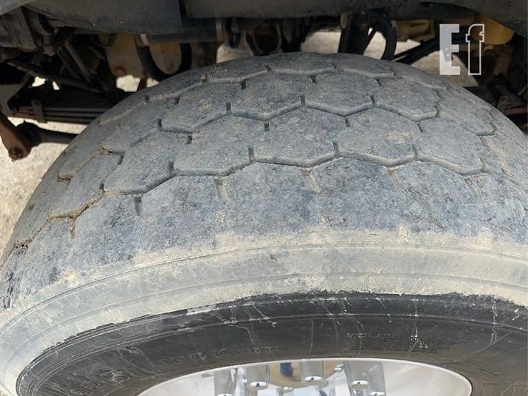 2003-kenworth-t800-image-26