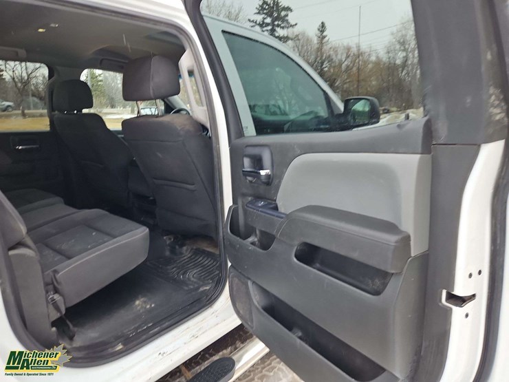 2018-chevrolet-silverado-1500-image-22