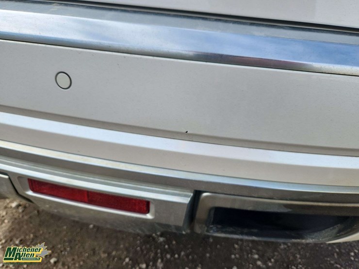 2014-gmc-acadia-denali-image-35