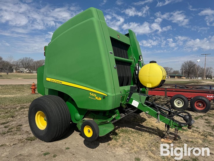 2014-john-deere-569-premium-image-3
