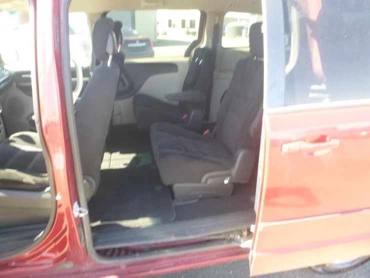 2014-dodge-grand-caravan-image-6