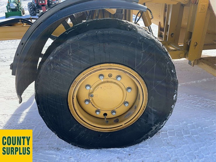 2018-caterpillar-160m-image-13